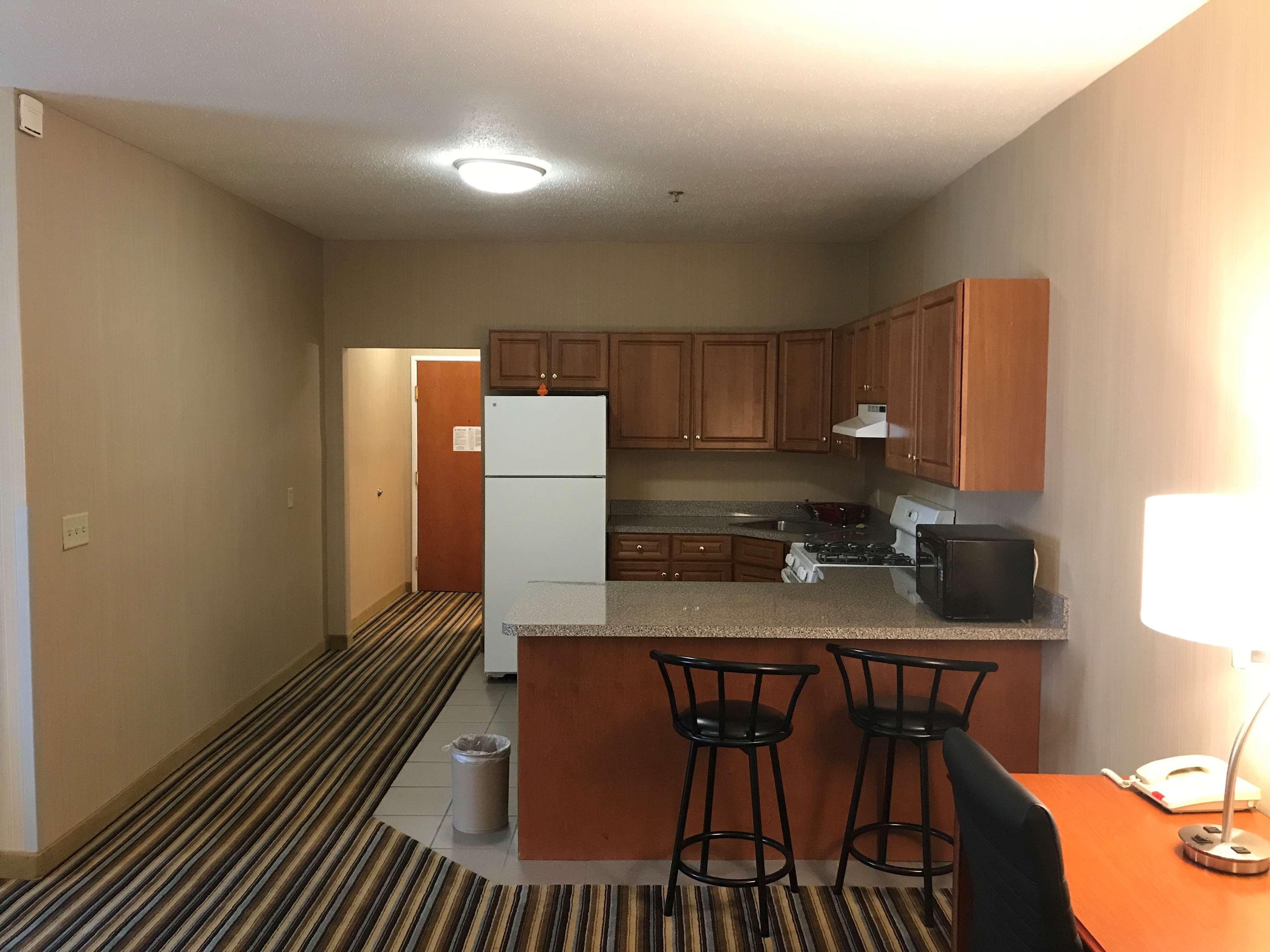 ברלין Best Western Plus New England Inn & Suites מראה חיצוני תמונה