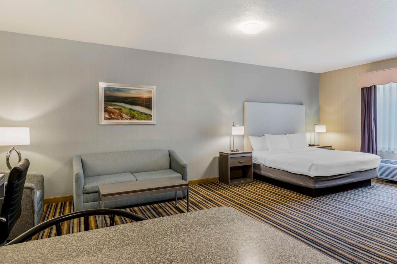 ברלין Best Western Plus New England Inn & Suites מראה חיצוני תמונה